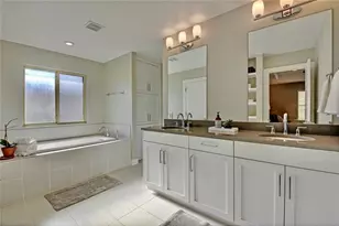 701 E 49th St, Austin, TX 78751 - Photo 15