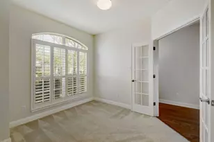 1821 Village Oak Ct, Austin, TX 78704 - Photo 15