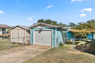 1327 Lakeshore Dr, Spicewood, TX 78669 - Photo 23