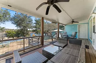 1327 Lakeshore Dr, Spicewood, TX 78669 - Photo 15
