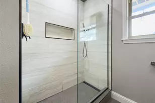 404 Skyline Rd, Georgetown, TX 78628 - Photo 21