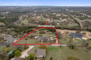 404 Skyline Rd, Georgetown, TX 78628 - Photo 7