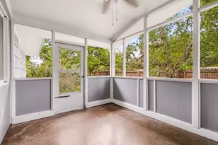 2802 Perry Ln, Austin, TX 78731 - Photo 15