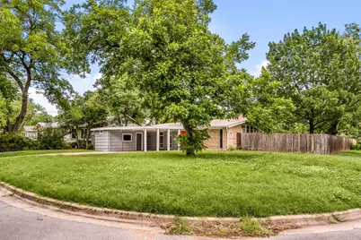 2802 Perry Lane, Austin, TX 78731 - Photo 3