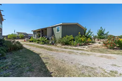 5904 Fm 621, Martindale, TX 78655 - Photo 3