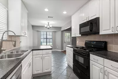 12103 Wycliff Lane, Austin, TX 78727 - Photo 17