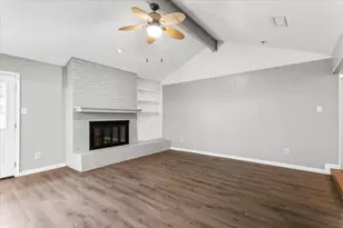 12103 Wycliff Ln, Austin, TX 78727 - Photo 7