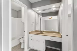 12103 Wycliff Ln, Austin, TX 78727 - Photo 23