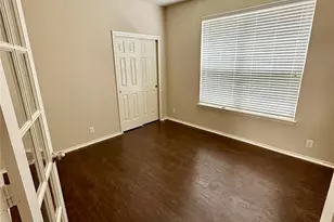8633 White Ibis Dr, Austin, TX 78729 - Photo 11