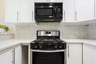 1210 E M. Franklin Ave, Austin, TX 78721 - Photo 13