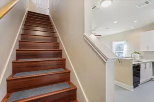 1210 E M. Franklin Ave, Austin, TX 78721 - Photo 17