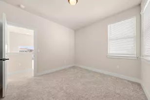 8417 Laughlin Ln, Austin, TX 78744 - Photo 17