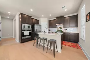 8417 Laughlin Ln, Austin, TX 78744 - Photo 5