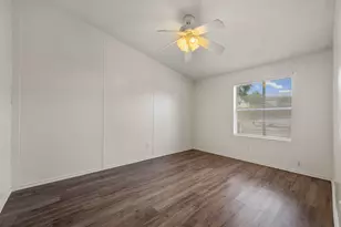 635 W Dittmar Rd, Austin, TX 78745 - Photo 25