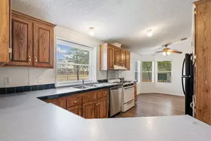 635 W Dittmar Rd, Austin, TX 78745 - Photo 9