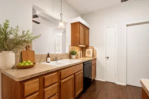 6501 Brush Country Rd, Austin, TX 78749 - Photo 7