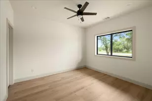 114 Rolling Hill, Horseshoe Bay, TX 78657 - Photo 19