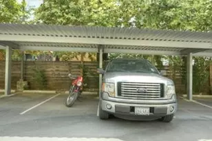 1601 E 5th St, Austin, TX 78702 - Photo 11