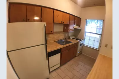 619 W 37th Street #104, Austin, TX 78705 - Photo 11