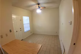 619 W 37th St, Austin, TX 78705 - Photo 9