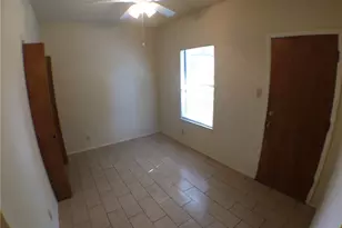 619 W 37th St, Austin, TX 78705 - Photo 13