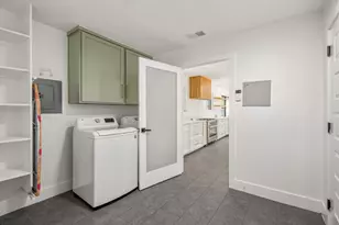 1604 Elmhurst Dr, Austin, TX 78741 - Photo 15