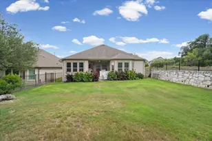 749 Jacksdaw Dr, Austin, TX 78737 - Photo 25