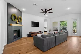 749 Jacksdaw Dr, Austin, TX 78737 - Photo 9