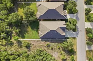 749 Jacksdaw Dr, Austin, TX 78737 - Photo 27