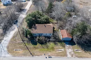 3793 Us-290 E, Paige, TX 78659 - Photo 9