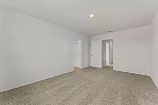 2203 Lionheart Dr, Luling, TX 78648 - Photo 29