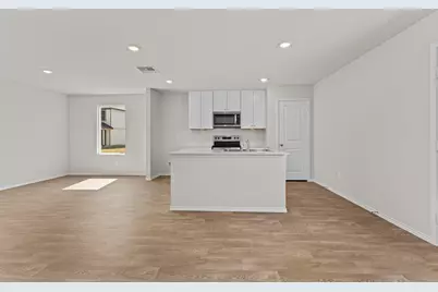 2203 Lionheart Drive, Luling, TX 78648 - Photo 9