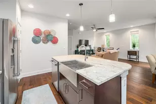 1205 Elm St, Austin, TX 78703 - Photo 11