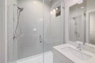 1205 Elm St, Austin, TX 78703 - Photo 21