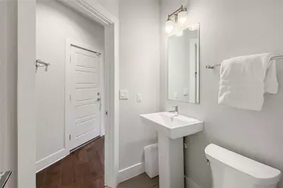 1205 Elm Street #8, Austin, TX 78703 - Photo 21