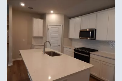 126 Fairmeadow Downs Drive, Hutto, TX 78634 - Photo 13