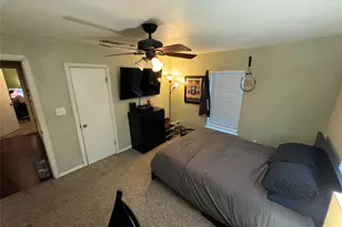 922 E 50th St, Austin, TX 78751 - Photo 19