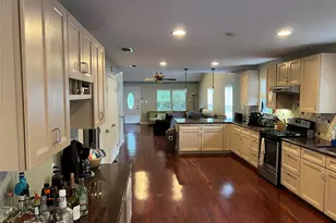 922 E 50th St, Austin, TX 78751 - Photo 13