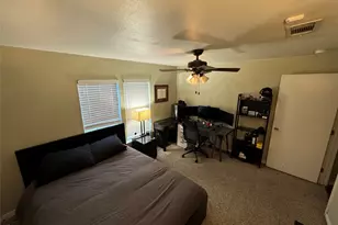 922 E 50th St, Austin, TX 78751 - Photo 17