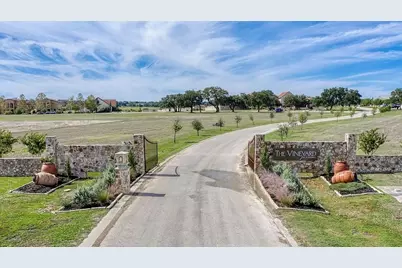 104 Strada Luca Street, Florence, TX 76527 - Photo 7