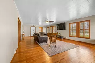 500 W Austin St, Luling, TX 78648 - Photo 9