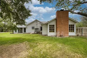 500 W Austin St, Luling, TX 78648 - Photo 33