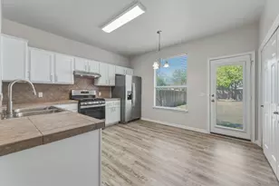 10608 Plains Trail, Austin, TX 78758 - Photo 11