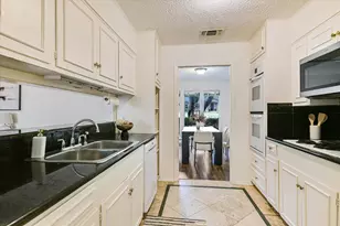 7201 Mesa Dr, Austin, TX 78731 - Photo 13