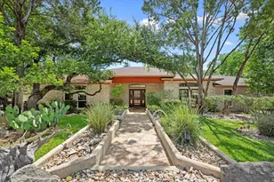 703 Palos Verdes Dr, Lakeway, TX 78734 - Photo 1