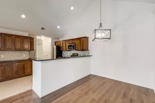 30 Wildwood Dr, Georgetown, TX 78633 - Photo 11