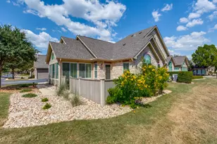 30 Wildwood Dr, Georgetown, TX 78633 - Photo 5