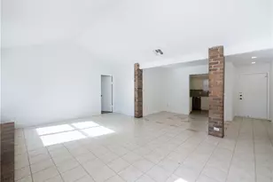 2201 Singletree Ave, Austin, TX 78727 - Photo 5