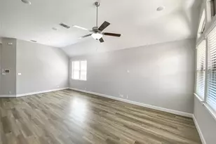 2243 Meadow Way St, New Braunfels, TX 78132 - Photo 9