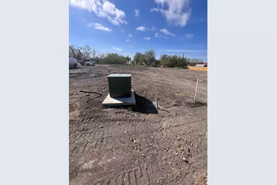 706 E Pecan Street, Granger, TX 76530 - Photo 3